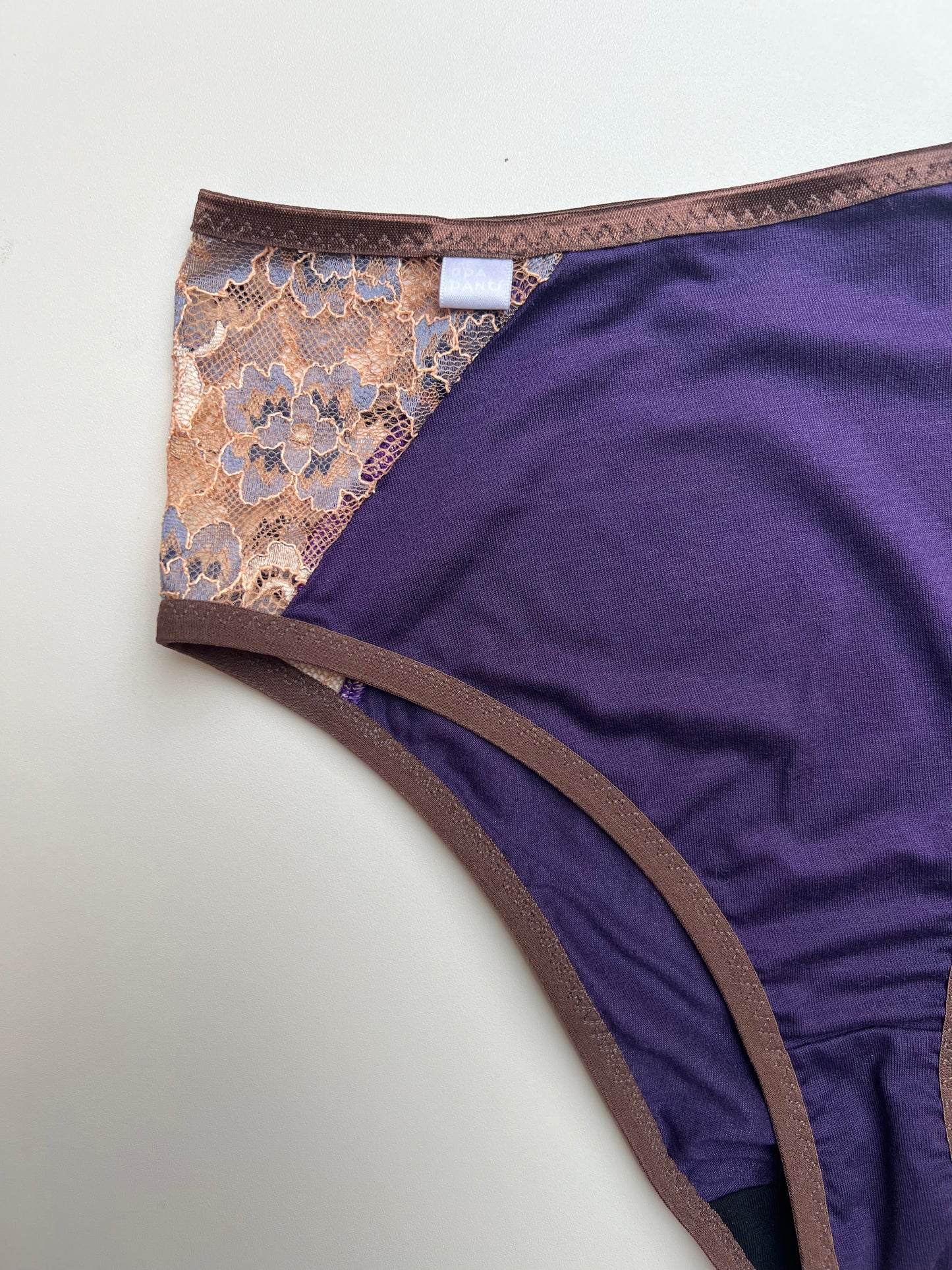 Dark Lilac Opanties Made of TENCEL™ Jersey and Recycled Lace with Floral Pattern