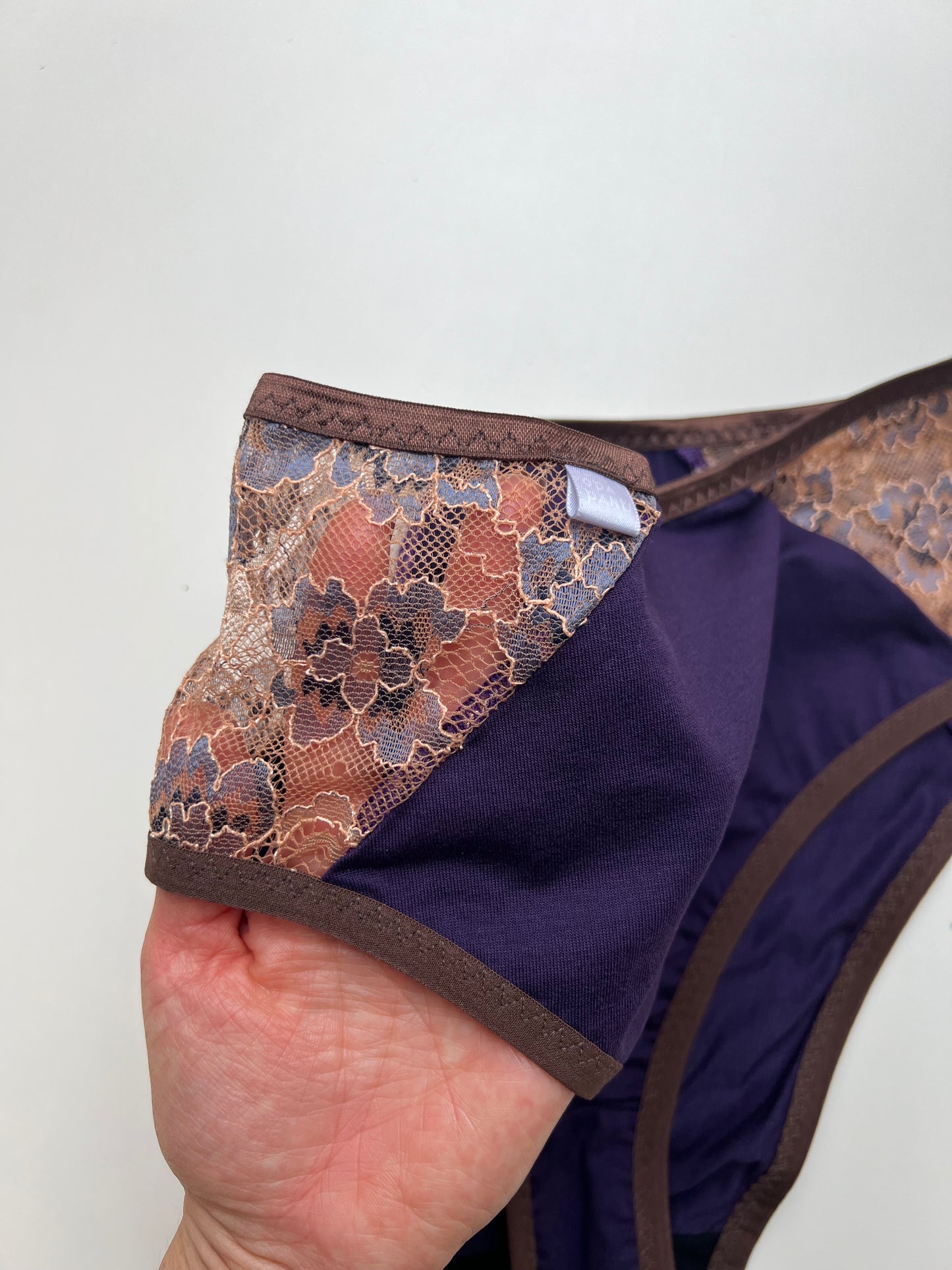 Dark Lilac Opanties Made of TENCEL™ Jersey and Recycled Lace with Floral Pattern