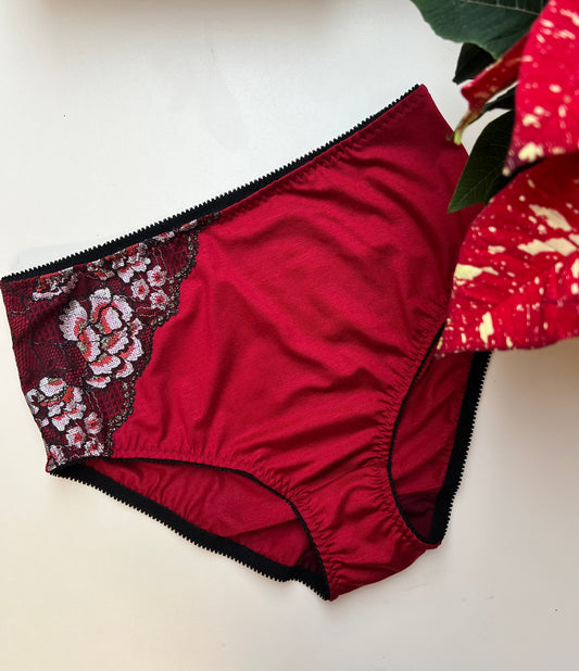 Women’s High-Waist TENCEL™ Panties – Red with Lace Accent